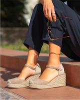 Lyla Wang Alpargatas doradas mujer de cuñas altas de esparto con plataforma ligera con plantillas acolchadas - details 24