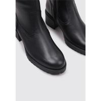 Botín de Cuero Callaghan 33400 Negro Tacón 5 Cm - details 1
