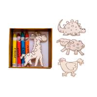 Caja regalo infantil con 4 imanes de madera en forma de animales cada una y 4 ceras para colorear. Perfecta para regalar a niños y niñas en fiestas de cumpleaños, colegios, guarderías y eventos infantiles. Con elegante lazo amarillo. Medidas 8X2X8 Cm. - details 0