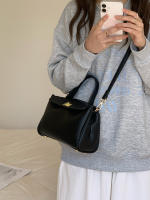 Bolso De Hombro Para Mujer De PU Suave Tamaño Pequeño Moda Retro 2025 Bolso Cruzado Versátil Para Comunicación Bolsa Cuadrada Pequeña - details 15