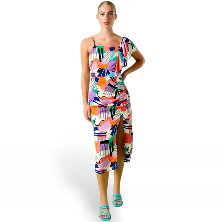 Ruby Dress de Minueto. Vestido con un volante y un fruncido. Vestido Midi. - 1