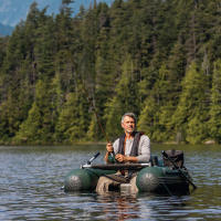 INTEX - Pato de pesca hinchable Big Catch Pro, 165x120x38 cm, material Super-Tough resistente y duradero, soporta 140 kg, incluye remos, hinchador, mochila, soportes de caña desmontables y 2 bolsas de almacenamiento - details 1