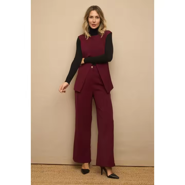 CONJUNTO BURDEOS CARINA - Conjunto, rojo, vino, burdeos, sin mangas, pantalón largo, chaleco, lazo, botones,bolsillos, poliester, polyester, moda mujer, otoño, invierno, primavera, formal, trabajo, oficina, solapa, liso - 1