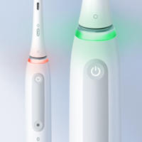 Centro de Salud Oral B con Cepillo Eléctrico IO4 e Irrigador Bucal: Irrigador de Agua, 1 Cabezal Oxyjet, 1 Cabezal Water Jet, 1 Cepillo de Dientes Eléctrico iO4, 2 Cabezales - details 7