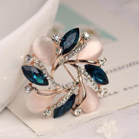 Broche De Moda Para Mujer Bauhinia Con Cristal Y Flores Opal Accesorio Para Bufandas Y Ropa Tipo De Broche De Pin - details 0