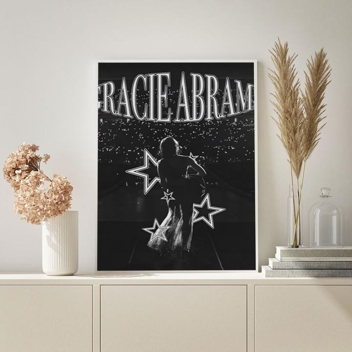 1PC Póster De Gracie Abrams Cantante Popular Impresión En Papel Decoración Para Sala De Estar Dormitorio Entrada Bar Café Arte Moderno