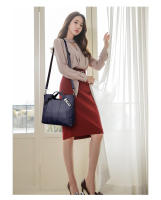 Bolsos de mujer de mediana edad, nuevo estilo, atmosféricos y versátiles, de moda, de cuero suave, de gran capacidad, bolsos de un solo hombro y bandolera. - details 1