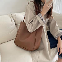 Bolso De Hombro Para Mujer Grande Capacidad 2024 Moda Retro De Trabajo Bolsa De Viaje Con Solapa Única Material PU Con Funda De Poliéster - details 7
