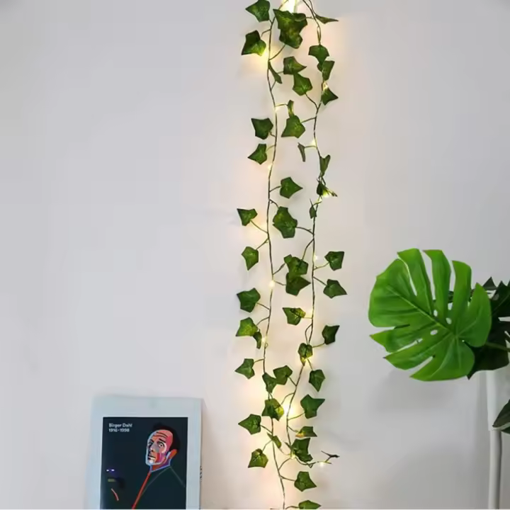 Guirnalda de luces de hiedra, 2 m, 20 luces LED, guirnalda de hojas, guirnalda de luces de enredadera, guirnalda de hojas verdes artificiales, decoración para fiestas, bodas y jardines - 1