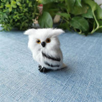 Adorno Navideño De Oscuro Pollo Con Cara De Ratón De Terciopelo Simulación De Animal Ornamento Lindo Y Encantador Para Decoración Del Hogar Y Regalo 5*4.5*7Cm - details 3