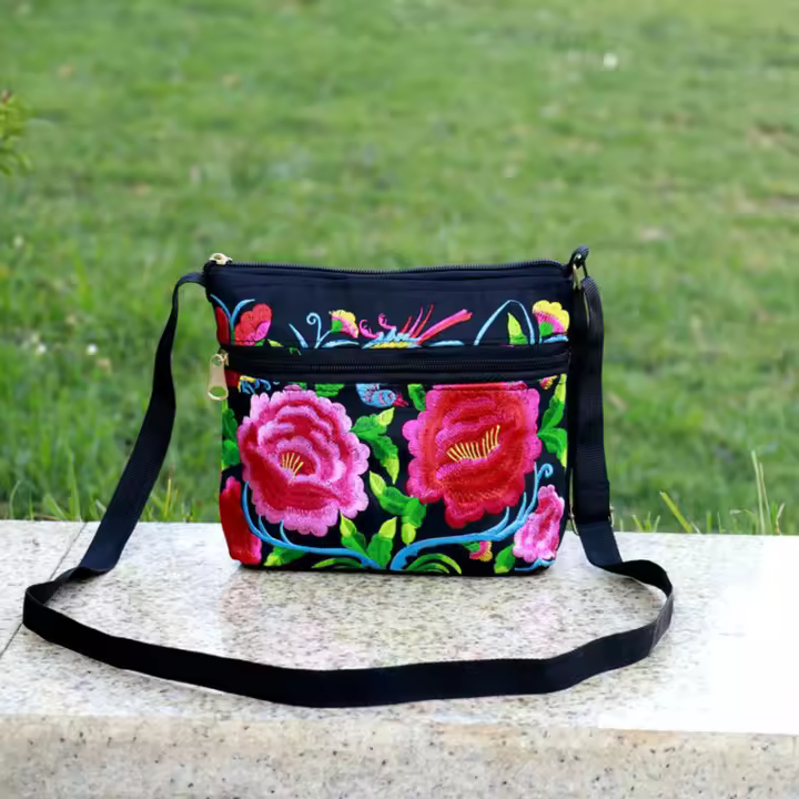 Nueva Small Mano Bolsos Estilo Étnico Bordado Saco De Hombro Casual De Lona Viaje Tres Cremalleras Bolsa Cruzada Para Mujer - 1