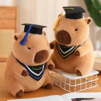 Doctor Hat Capybara De Peluche Muñeco De Peluche Suave Y Cálido Regalo De Graduación De Dibujos Animados Para Adultos Y Niños - details 2