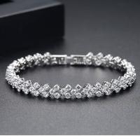 Pulsera Romana De Zinc Con Diseño De Corazón Y Cristales Zirconia Para Bodas Y Sensación De Moda Unisex - details 3