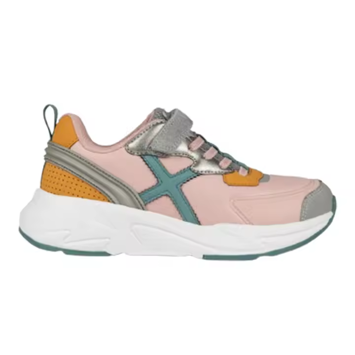 Shoes Deportivas Niña marca Munich modelo Mini Track Vco 96 para niña en color rosa - 1