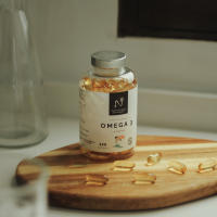 N NATNATURA HEALTH & BEAUTY - Omega 3 + Vitamina E. Alta pureza. 120 píldoras blandas HECHO EN ESPAÑA. - details 0