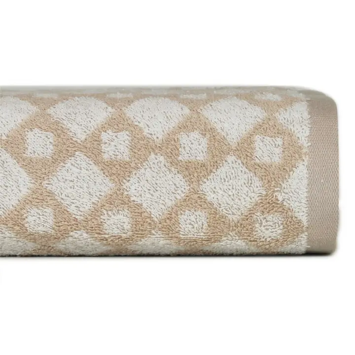 CASTMA GARANTIA DE ALTA CALIDAD - Toalla Baño Beige Modelo GEO 100% Algodón Puro 500grs/m2 tamaño ducha en 70x140cm - 1