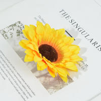 10Pcs Flores Artificiales De Seda Daisy Y Girasol 9CM Para Boda Fiesta Decoración De Hogar DIY Corona De Flores Y Scrapbooking - details 4