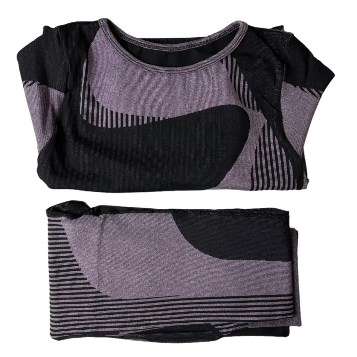 Conjunto de Yoga Deportivo de 2 Piezas sin Costuras para Mujer - Pantalones Largos de Cintura Alta para levantar la cadera, camiseta manga larga Deportivo - Ropa de Entrenamiento - primavera y otoño - Q9123 - 1