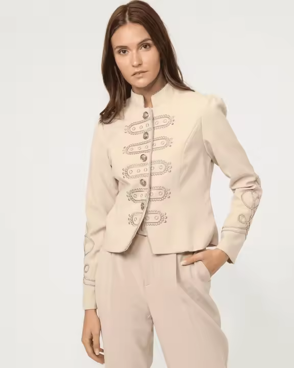 Chaqueta mujer bordada estilo militar, blazer, casaca elegante, manga larga, cuello mao, cierre botones, beige talla 42, look sofisticado para oficina o eventos. Cómoda, versátil, exclusiva ✅Entrega 24/48h - 1