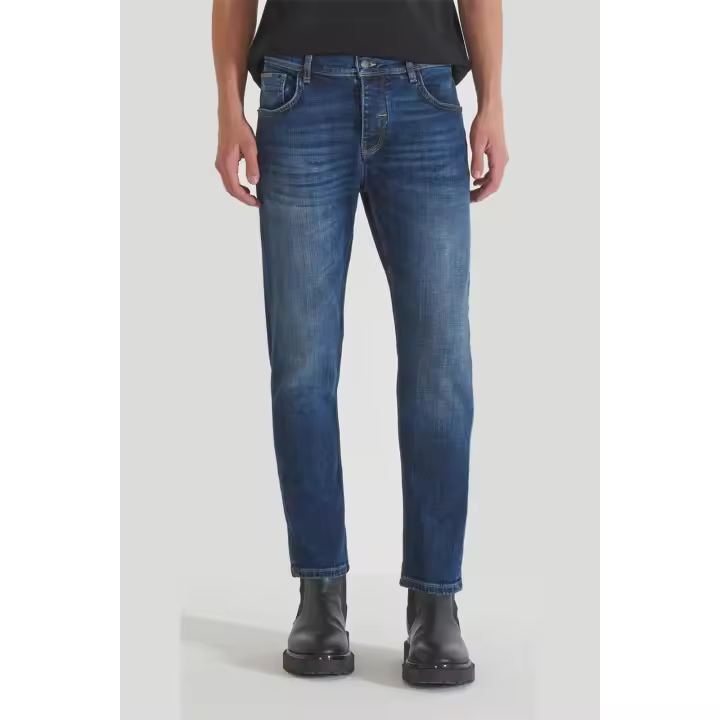 Antony Morato pantalón vaquero para hombre con corte ajustado y estilo moderno. Imprescindible en tu fondo de armario M9 - 1