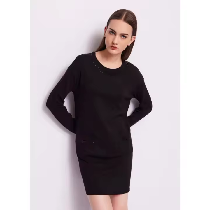 Vestido corto negro con pedrería en cuello y bolsillos - Gaudi Jeans, elegancia y estilo en tu guardarropa - 1