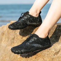 Zapatos De Agua Para Hombres Y Mujeres Cómodos Y Respirables Zapatos De Playa Con Secado Rápido Para Río Mar Acorazado De Microfibra Talla Verdadera Para Adultos Suela De Goma - details 1