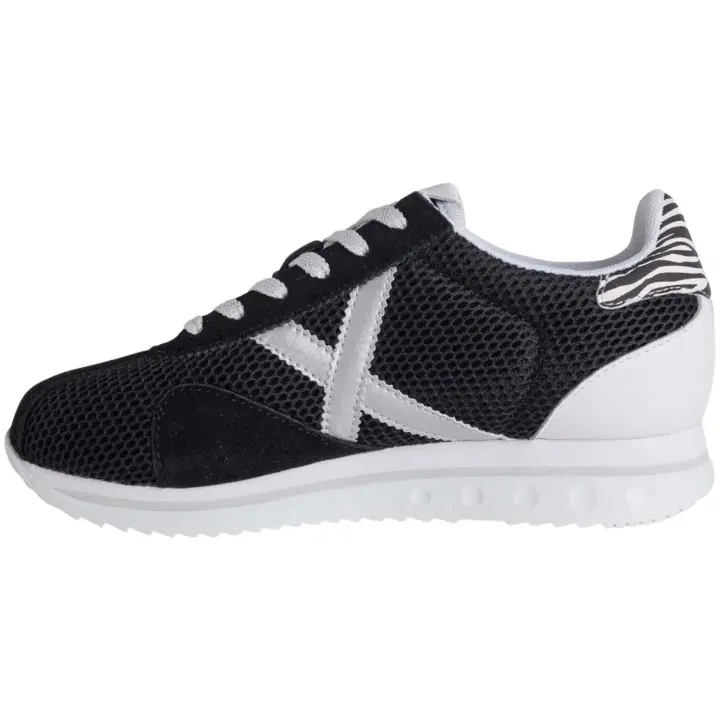 Zapatillas Munich Sapporo Sky 64 para mujer en color negro - 1