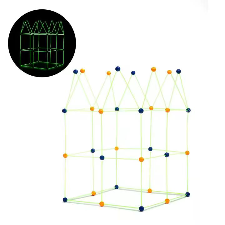InnovaGoods® Kit de Construcción de Fuertes 85 Piezas, Juguetes de Construcciones para niños, Juguete Que Brilla en la Oscuridad Estimula la imagina, Juguete Educativos, Regalo para niños (+3 años). - 1