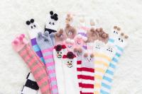 Medias Altas De Invierno Para Mujer Con Estampado De Animales De Dibujos Animados Terciopelo Coral De Felpa Grueso Medias Altas a La Rodilla Con Rayas - details 14