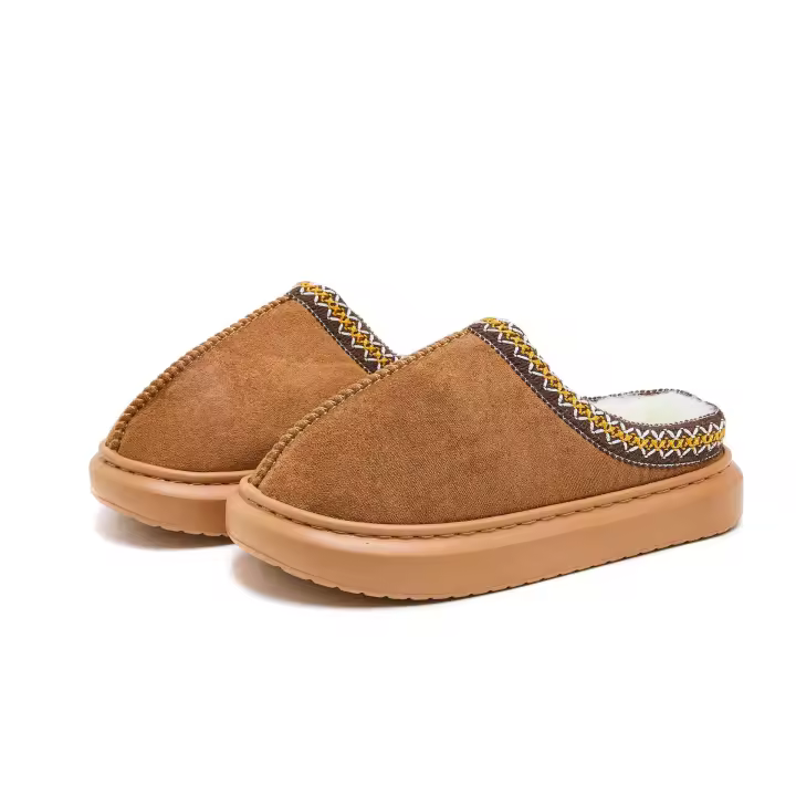 Nuevos Pantuflas Suaves Para Mujer Zapatos De Casa Plano De Moda Invierno Talla Grande Elegante Casual Con Material De Peluche Y Suela De Goma - 1