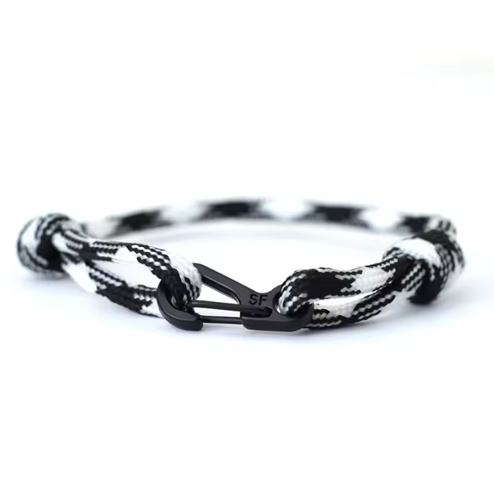 Pulsera Ajustable De Cordón Paracord Para Hombres Y Mujeres Adorno De Supervivencia Al Aire Libre Joyería De Amigo Ideal Para Aventuras Al Aire Libre - 1