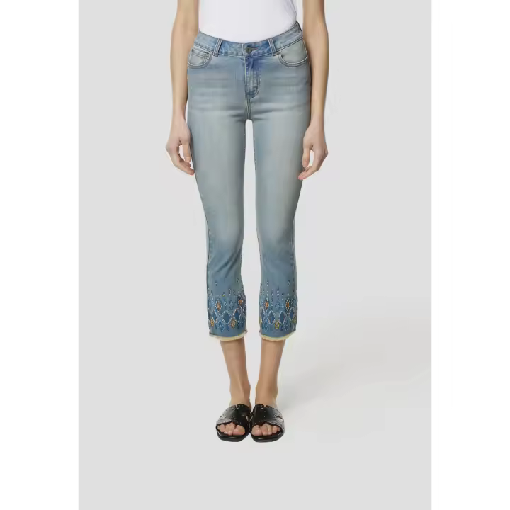 Koroshi - Pantalón pirata vaquero mujer con efecto push-up, denim elástico 73% algodón y bordado artesanal, azul medio - 1