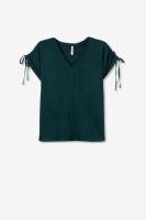 Camiseta npepita verde. Ajustable en las mangas, es muy fluida y suave. Color muy intenso para esta temporada - details 5
