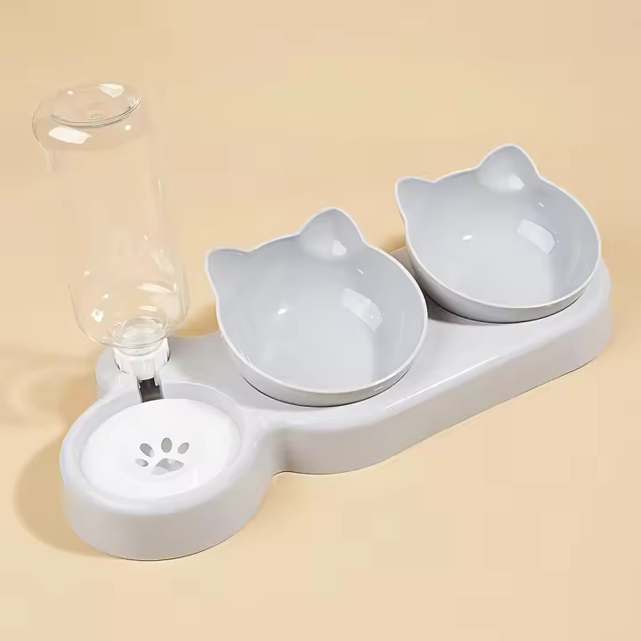 Tazas Para Gatos Con Dispensador De Agua 3 En 1 Diseño De Oreja Tilted Set De Tazas De Alimento Y Agua Con Botella De Agua Para Protección Del Cuello Material Plástico Forma Redondeada - 1