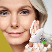 MISTIK  Máscara Facial Led Terapia De Fotón Dispositivo Regenerador Inalámbrica De 7 Colores y Serum Vitamina C Equipo Rejuvenecimiento De La Piel Acne Arrugas Lineas Expresion Manchas Rosacea Luz Diodos Recargable de Mistik Beauty Madrid - details 6