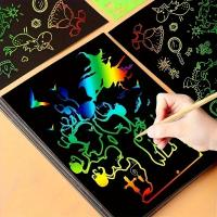 Kit De Arte De Rascado Con Arcoíris 50 Hojas Y 5 Dibujos De Bambú Set De Pintura De Mesa Con Palillos De Madera Regalo De Cumpleaños - details 3