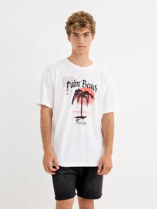 Camiseta Palm Beach: algodón, corte recto, palmera negra, fondo rojizo, "Palm Beach Florida", manga corta INSIDE - 1