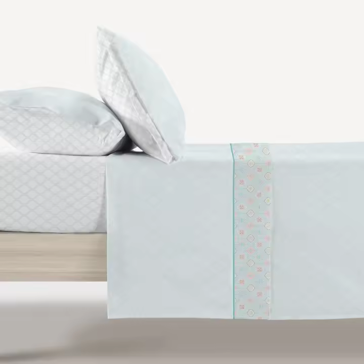 Manterol - Juego de sábanas estampado ornamental. Calidad 50% Algodón 50% Poliéster. Incluye bajera ajustable, encimera y fundas de almohada. Sábana de verano con diseño moderno. - 1