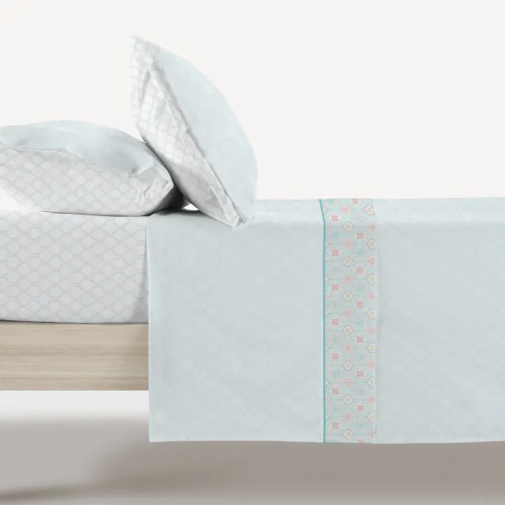 Manterol - Juego de sábanas estampado ornamental. Calidad 50% Algodón 50% Poliéster. Incluye bajera ajustable, encimera y fundas de almohada. Sábana de verano con diseño moderno. - 1