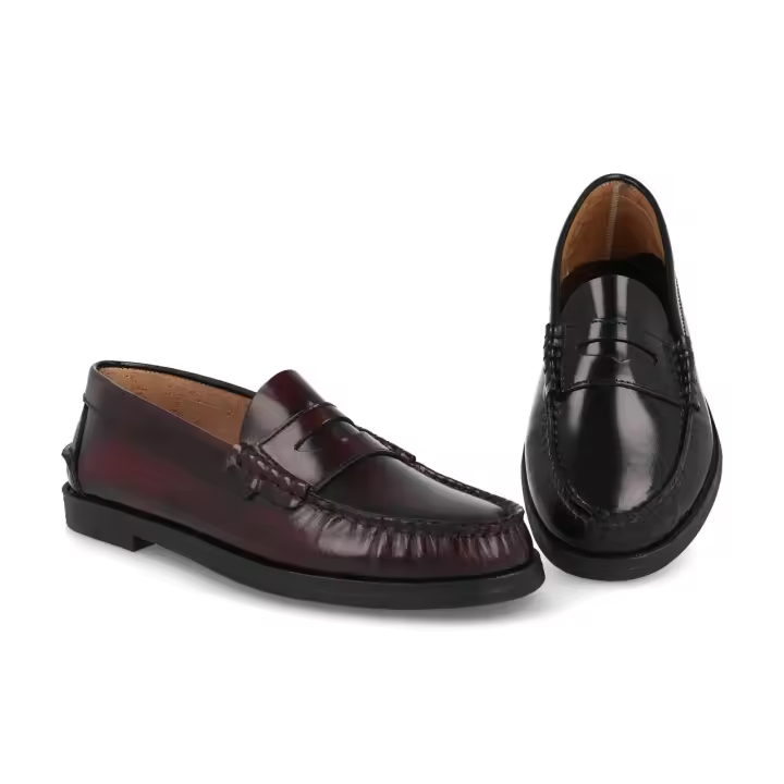210 - DIGO DIGO ZAPATO SEÑORA PIEL  COLORES : NEGRO , BURDEOS  TALLAS: 35 AL 41  CORTE EXTERIOR: PIEL FLORENTIK  FORRO INTERIOR: PIEL   PLANTILLA: PIEL   ALTURA TACÓN / CUÑA : 1,5 CM.  PISO : SINTÉTICO - 1