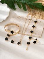 Conjunto De Joyas De Aleación Con Diseño De Flor De La Suerte Que Incluye 1 Par De Pendientes De Botón, 1 Collar, 1 Pulsera, 1 Brazalete Y 1 Anillo. Regalo Femenino De Moda - details 3