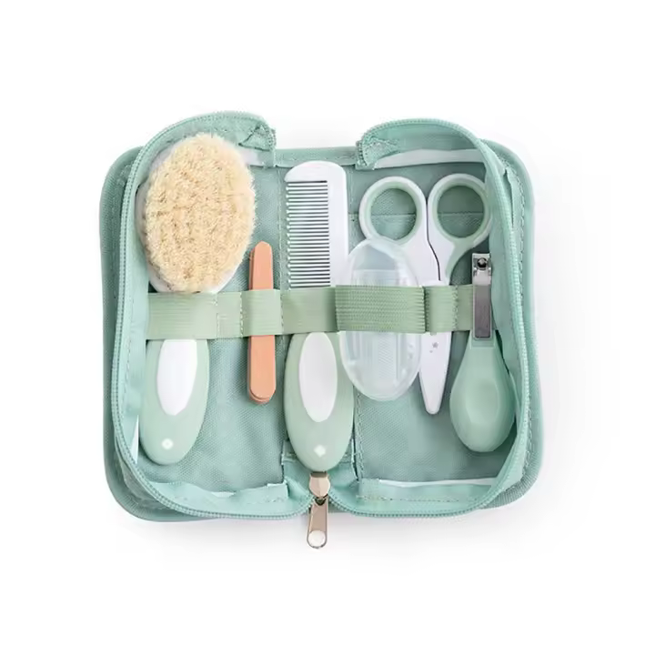 Neceser de aseo para bebé 10 pcs. menta Saro Baby - 1