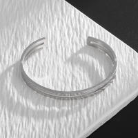 Pulsera De Titanio Doble Capa Brillante Para Hombres Y Mujeres Pulsera De Cuff De Dos Colores Joyería Para Parejas Estilo Clásico - details 3