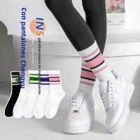 5 Pares De Calcetines De Mujer Para Otoño E Invierno Calcetines Deportivos Estriados Blancos Transpirables Y Cómodos De Medio Tamaño - details 3