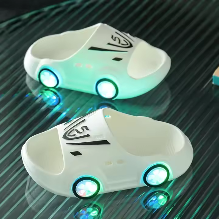 Zapatillas Luminosas Para Niños Y Niñas En Forma De Coche Zapatos De Moda Para Niños Y Niñas Zapatos De Baño Para Bebés Y Niños Pequeños - 1