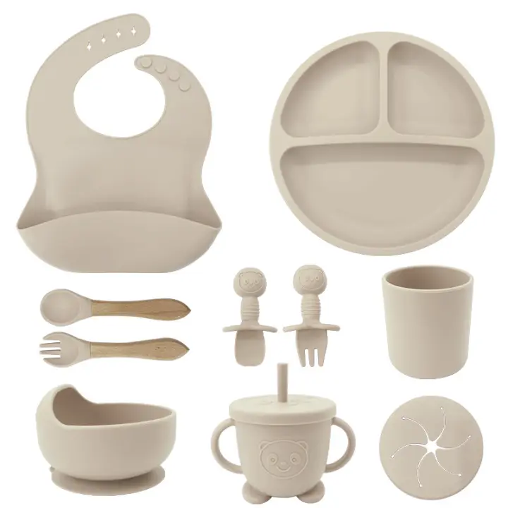 Vajilla de Bebé Silicona, 10 piezas Juegos de vajilla infantil, Cubiertos con plato ventosa, Plato Bebe Ventosa,Tenedor con mango de madera, bebe de silicona, Babero Set vajilla silicona bebe - 1