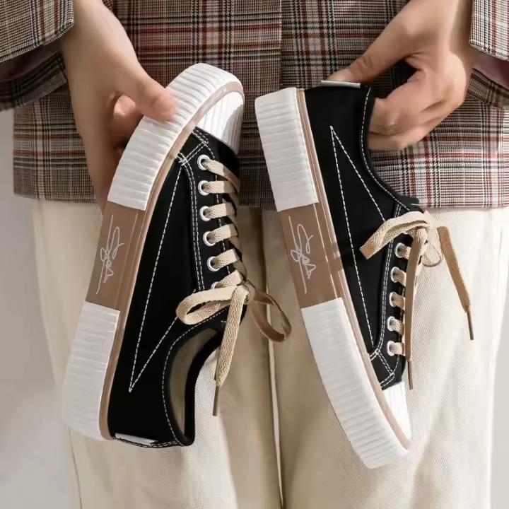 Zapatos De Lona Para Hombre 2024 Primavera/Verano Cómodos Y Casuales Zapatillas De Moda Para Parejas Zapatos De Caminar Vulcanizados - 1