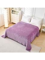 STARLEY - Manta Suave para Cama y Sofá – Cobija Acolchada de Terciopelo Moderno, Disponible en Varios Colores y Tamaños 130x160, 160x220, 220x240 cm – Ideal para Dormitorio, Sala de Estar y Decoración del Hogar - details 9