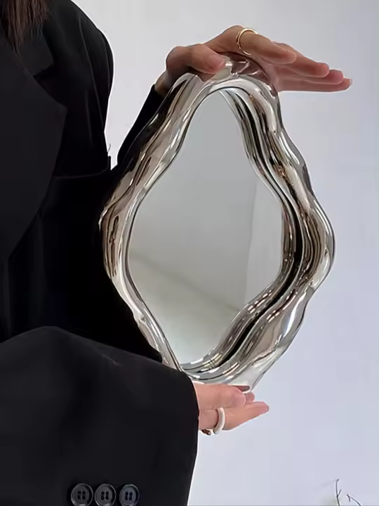 Espejo De Maquillaje Vintage Irregular En Estilo Francés Para El Dormitorio Adorno Decorativo Para Escritorio Material De Vidrio Platinado Plateado - 1