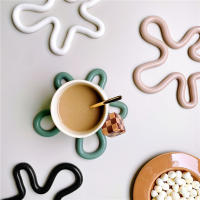 1/2PCS Tapete De Silicona Resistente Al Calor Para Vaso Moderno Antideslizante Soporte Para Tazas Decoración De Mesa Ecológico - details 2